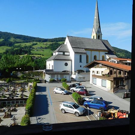 Hotel Kirchenwirt เคิร์ชแบร์ก อิน ทิโรล ภายนอก รูปภาพ